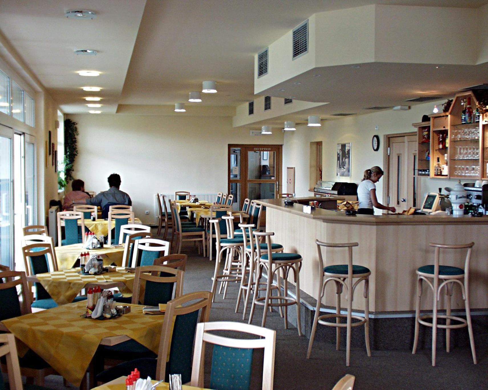 Otel Smaragd 3*