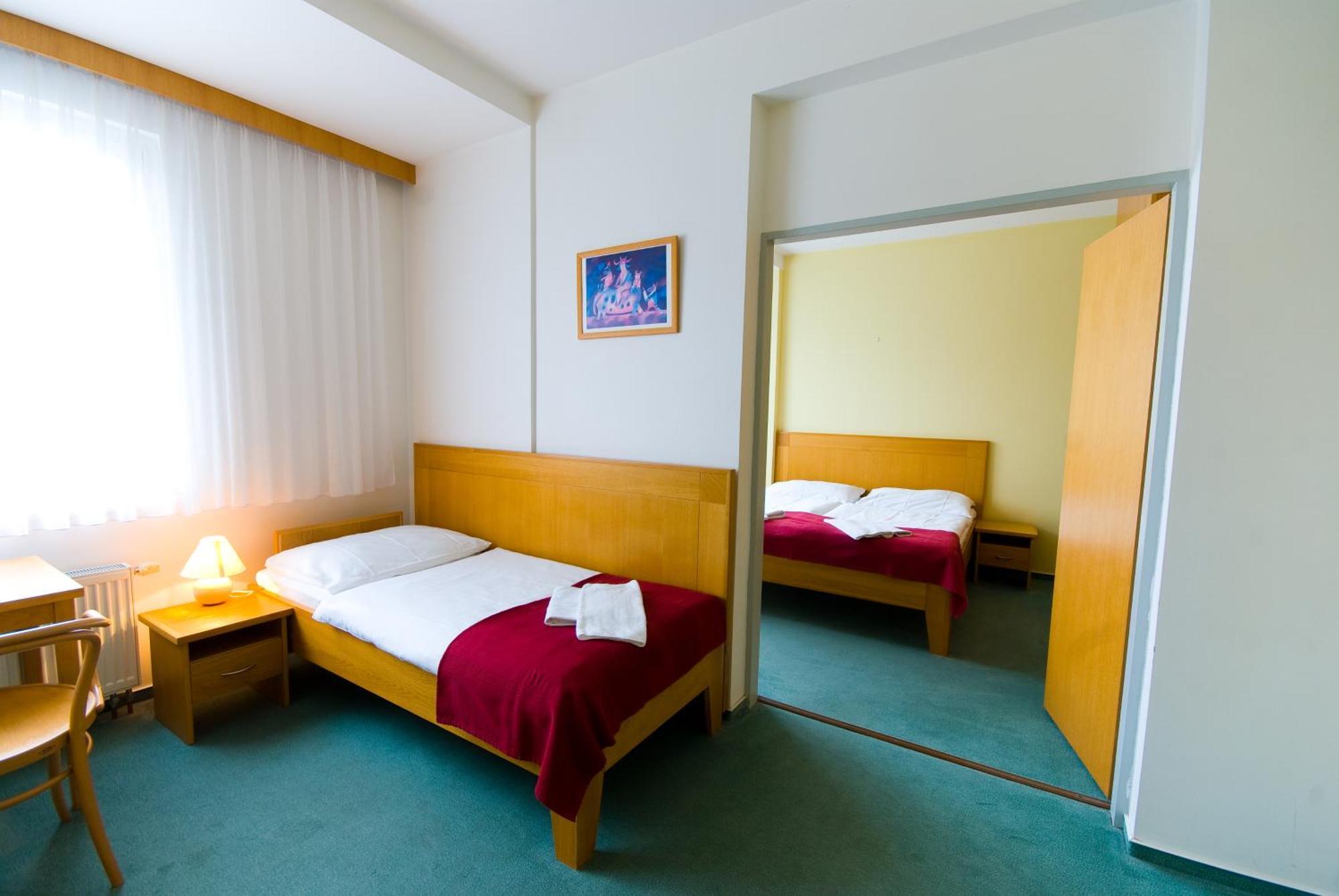 Otel Smaragd