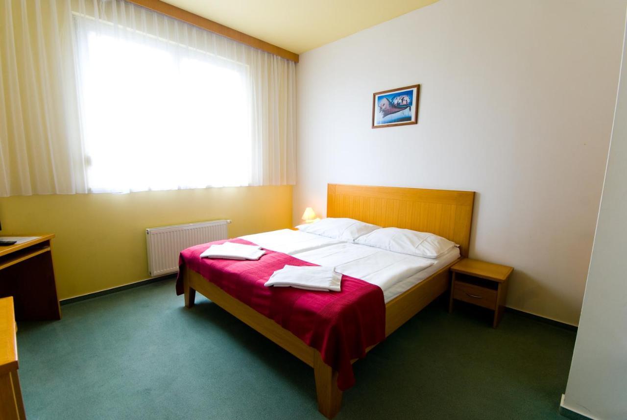 Smaragd Otel 3*