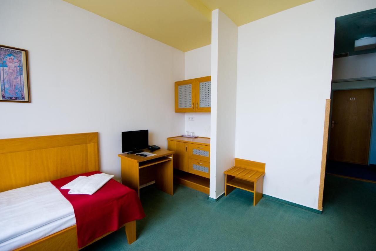 Smaragd Otel 3*