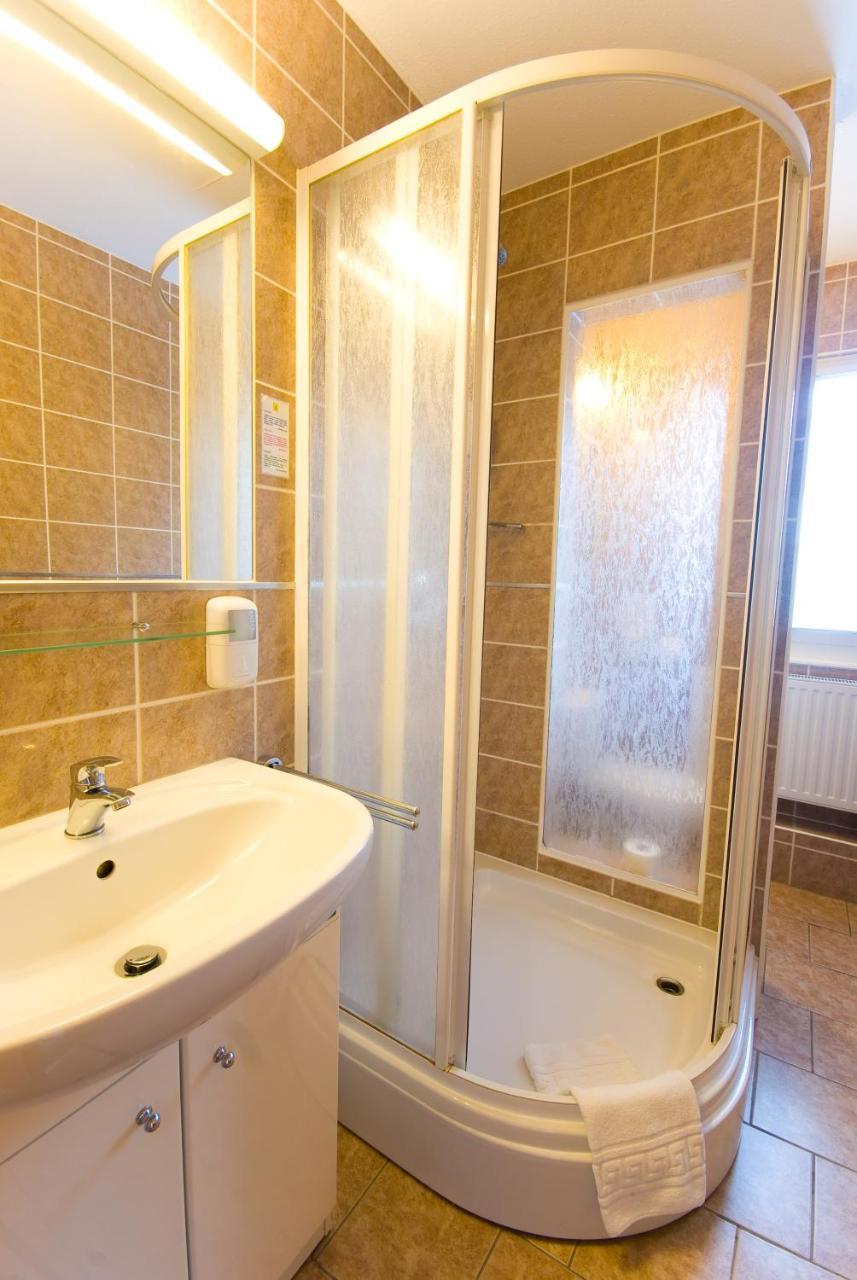 Smaragd Otel